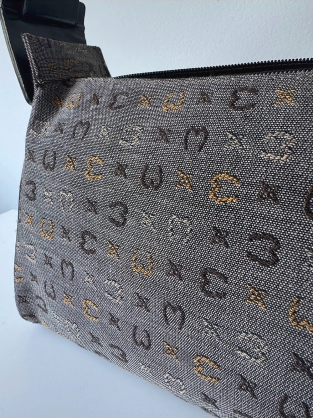 Metrocity Italy monogram shoulder bag - Picture 4 of 10